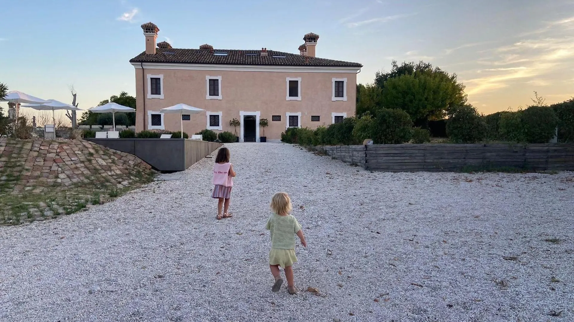 Loft In A Beautiful Villa With Swimming Pool Monsano