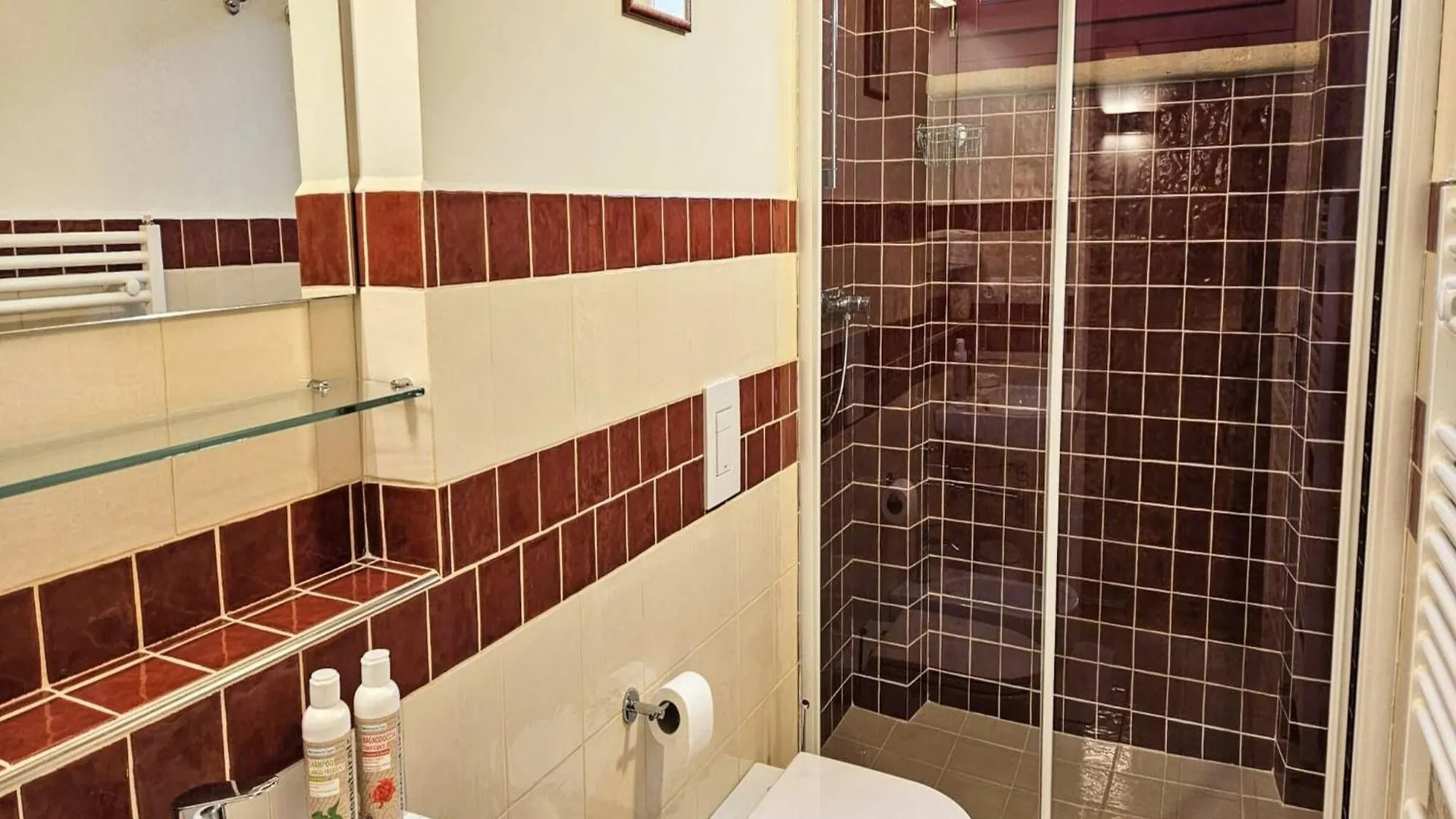 Loft In A Beautiful Villa With Swimming Pool Monsano İtalya